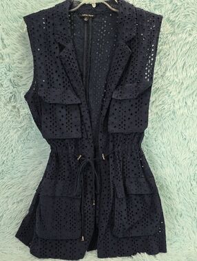 Athena Marie Navy Blue Eyelet Lace Vest Top Size M Boho Geometric‎ Cutwork